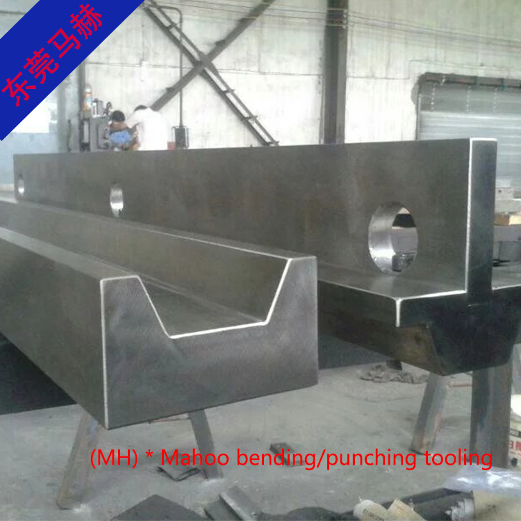 集裝箱車(chē)廂定制瓦楞折彎?rùn)C(jī)模具