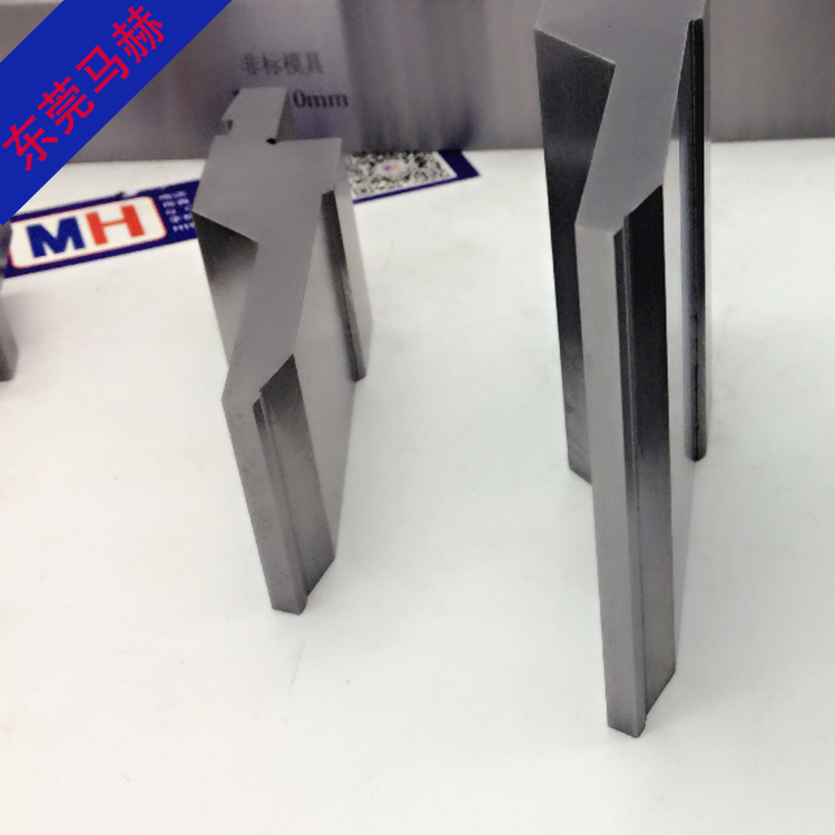 金方圓數(shù)控折彎機(jī)偏心折彎模具