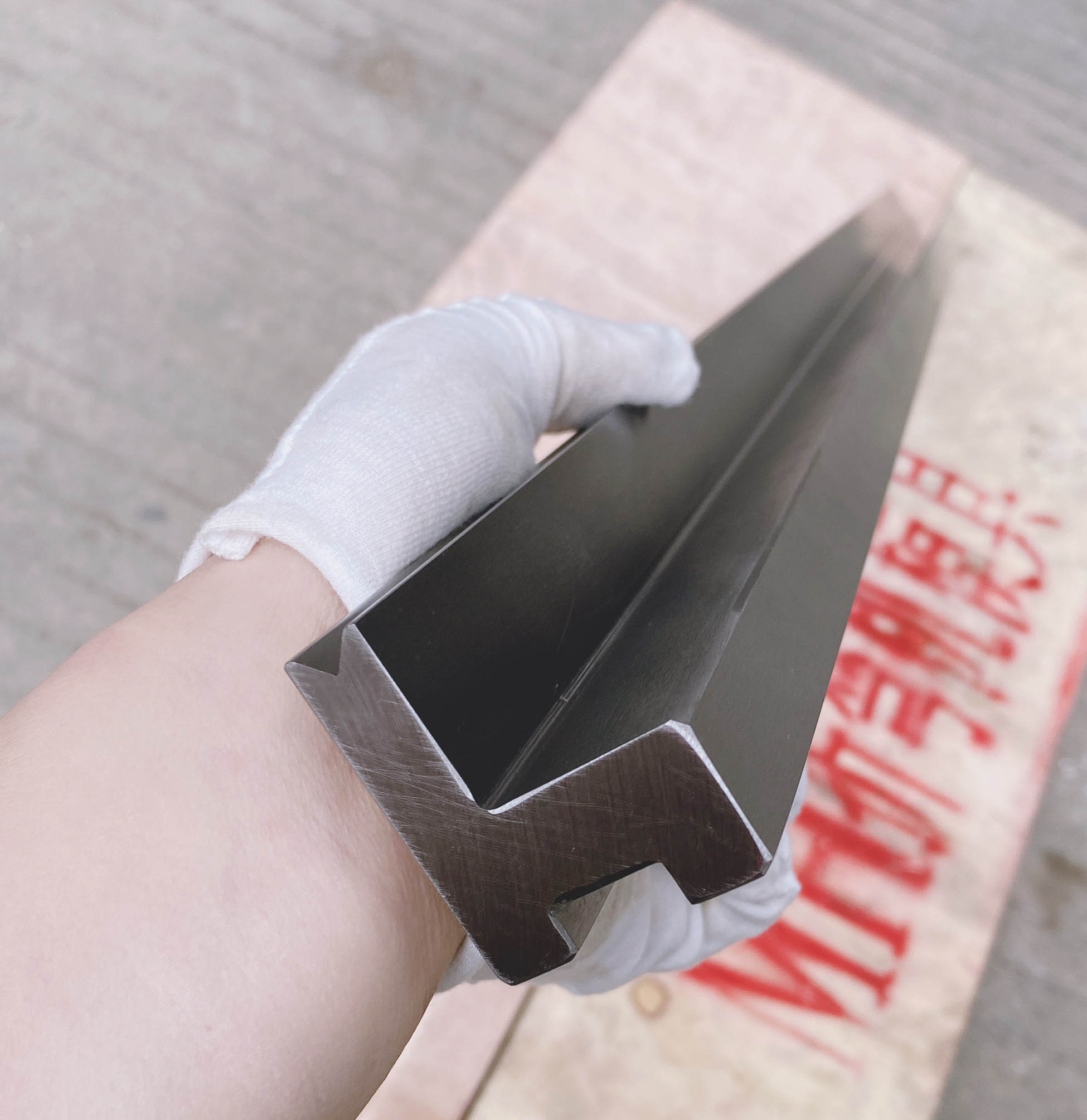 東莞馬赫發(fā)，批折彎?rùn)C(jī)模具到泰國(guó)