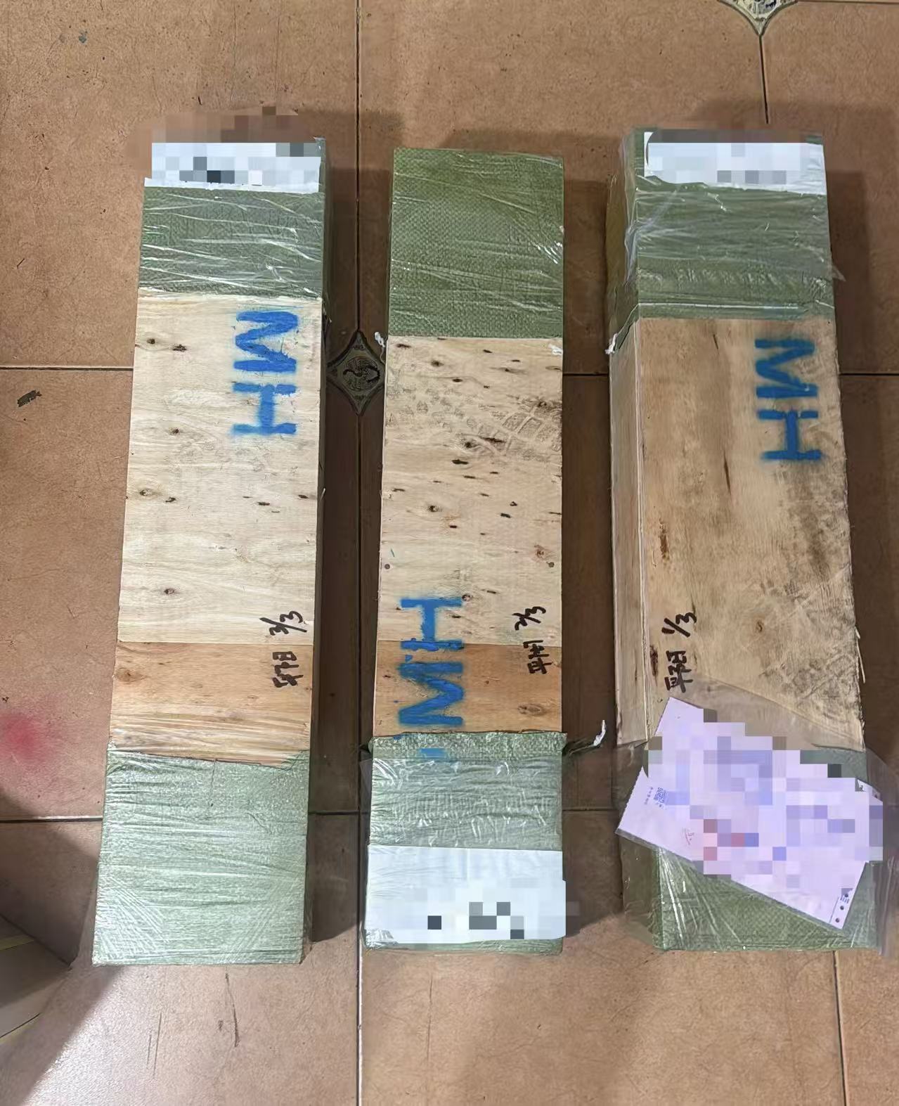 深耕越南鈑金市場(chǎng)-越南平陽折彎機(jī)模具發(fā)貨FH2025-05-24